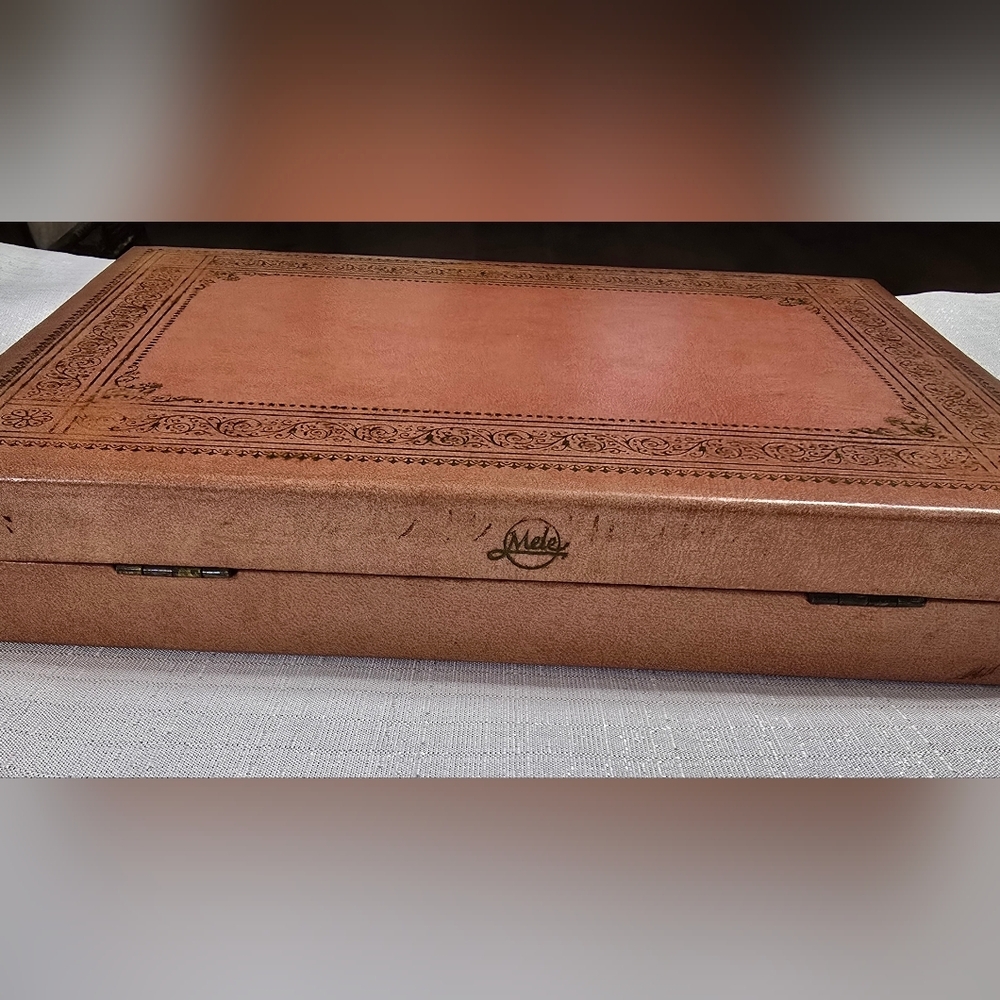Vintage Mele MCM Salmon Pink Vinyl Exterior Jewelry Box - Picture 10 of 15